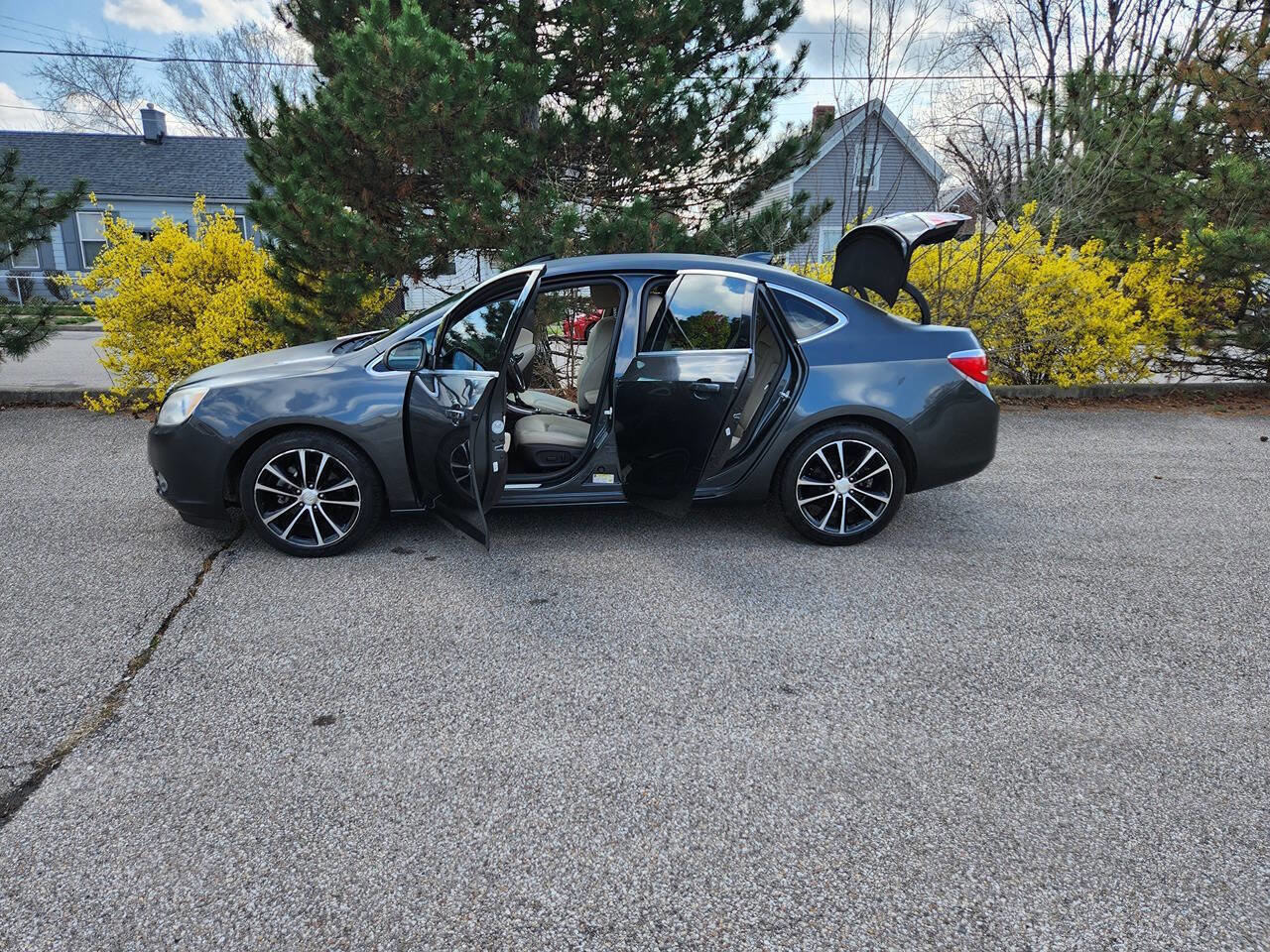 Used 2017 Buick Verano Sport Touring FWD image 17