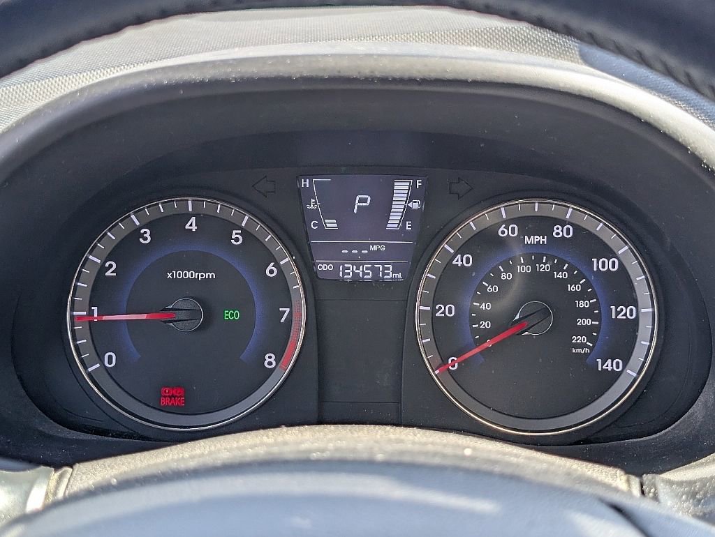 Used 2013 Hyundai Accent SE FWD image 31