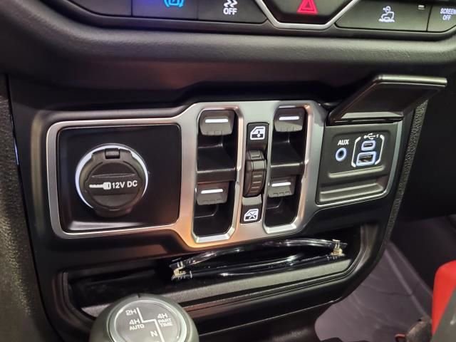 Used 2024 Jeep Wrangler Unlimited Sahara image 29