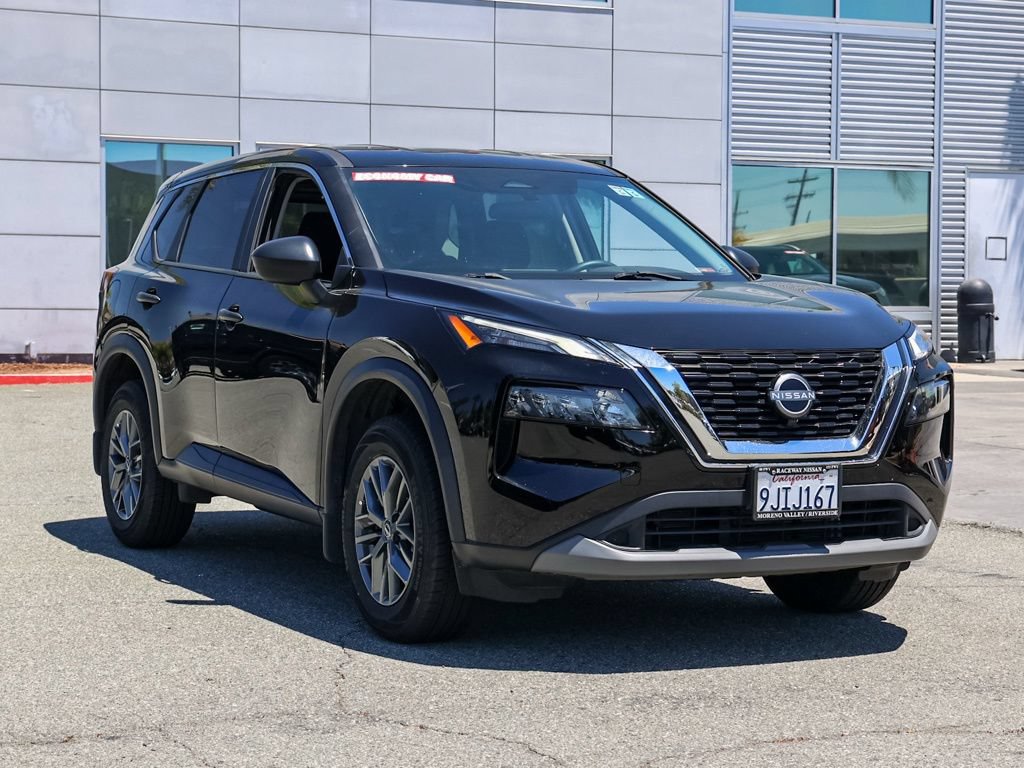 Used 2023 Nissan Rogue S FWD image 2