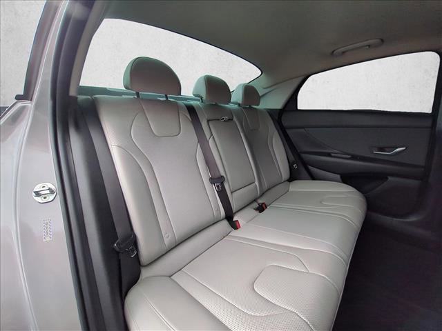 Used 2021 Hyundai Elantra Limited image 19