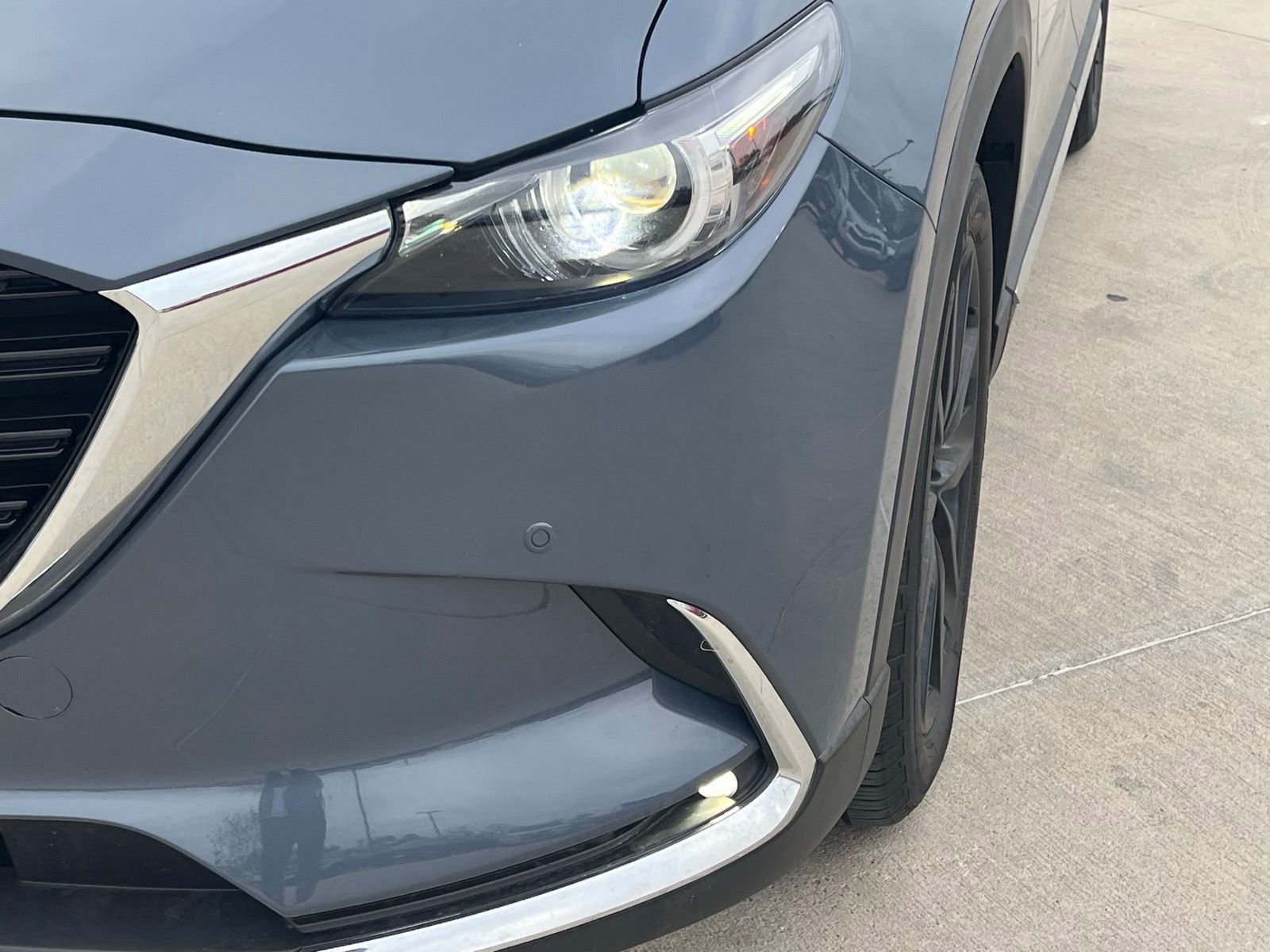 Used 2023 MAZDA CX-9 Carbon Edition image 4