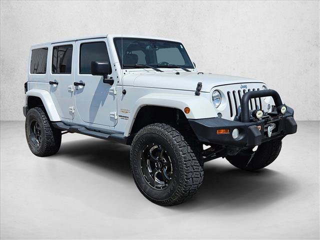 Used 2015 Jeep Wrangler Unlimited Sahara w/ Connectivity Group AWD/4WD image 6
