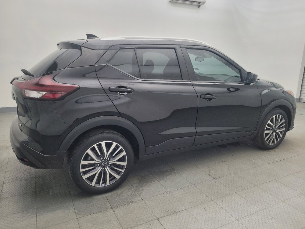 Used 2022 Nissan Kicks SV image 10