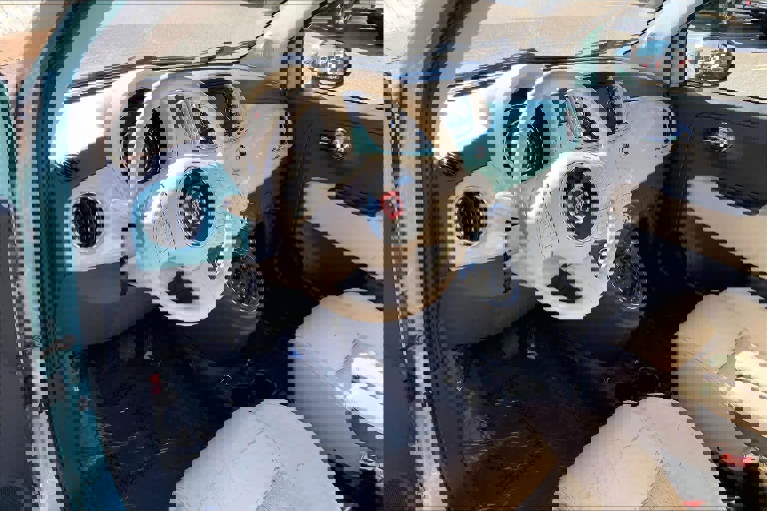 Used 2017 FIAT 500 Lounge image 17