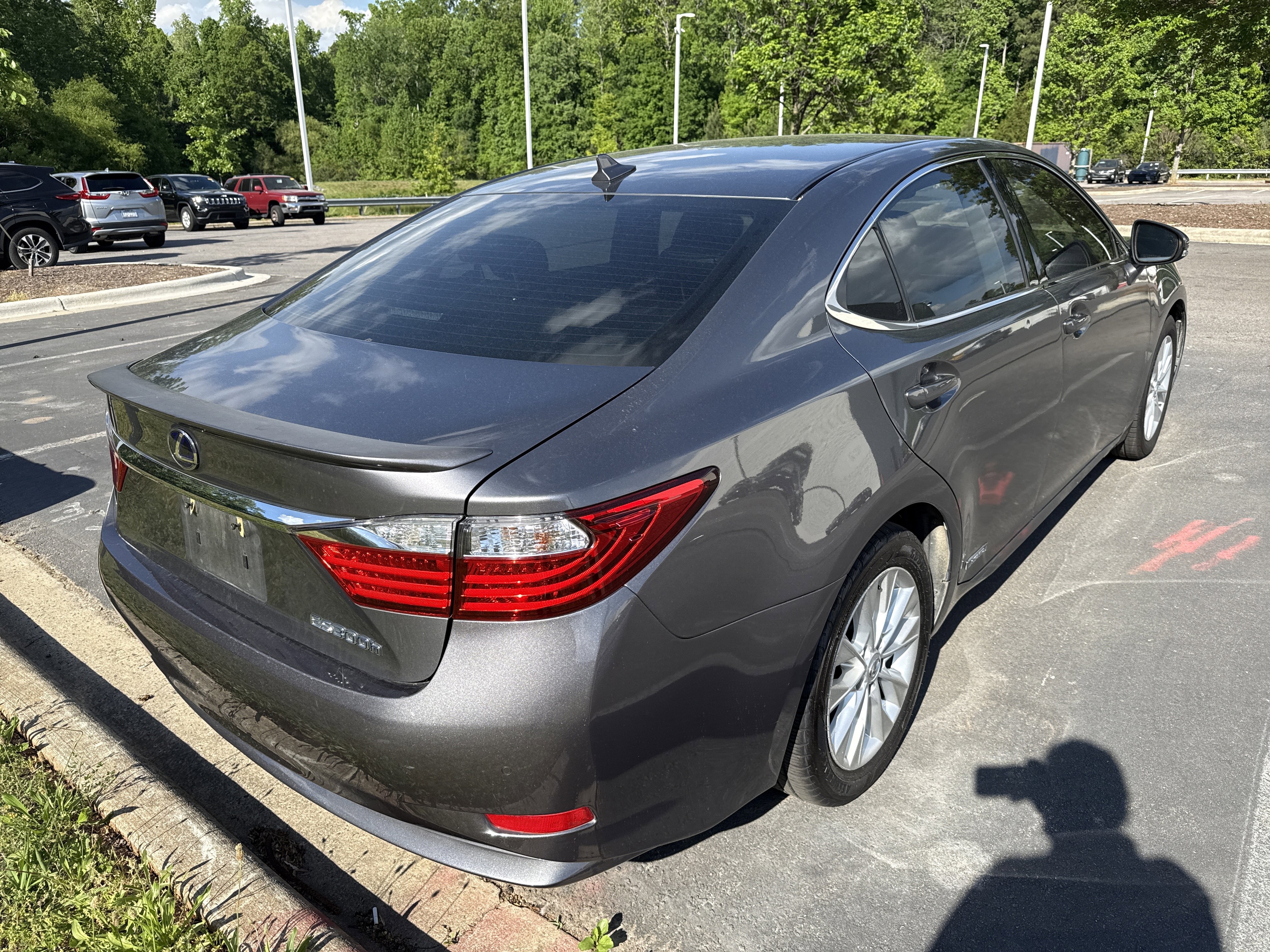 Used 2013 Lexus ES 300h w/ Luxury Pkg image 9
