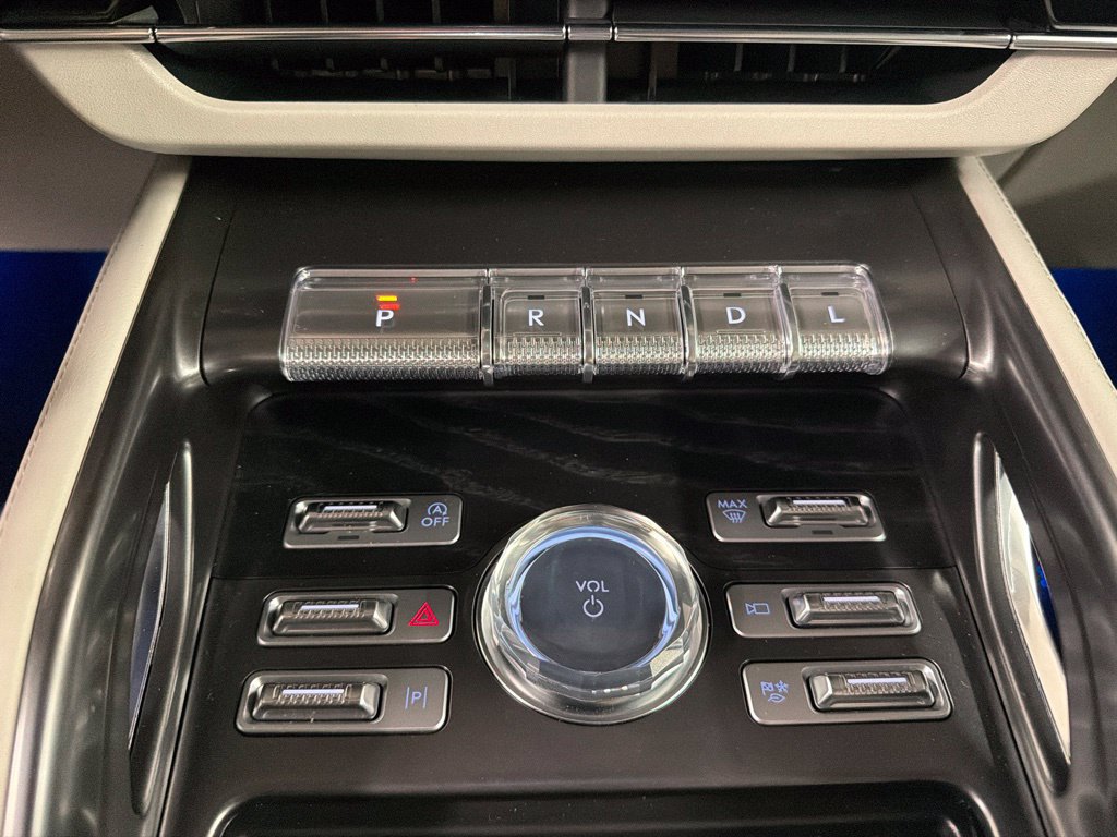 New 2026 Lincoln Nautilus Reserve AWD/4WD image 17