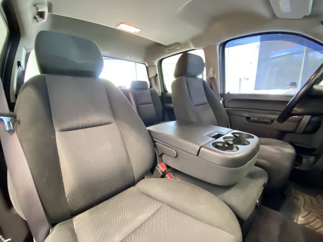 Used 2013 Chevrolet Silverado 2500 LT AWD/4WD image 26