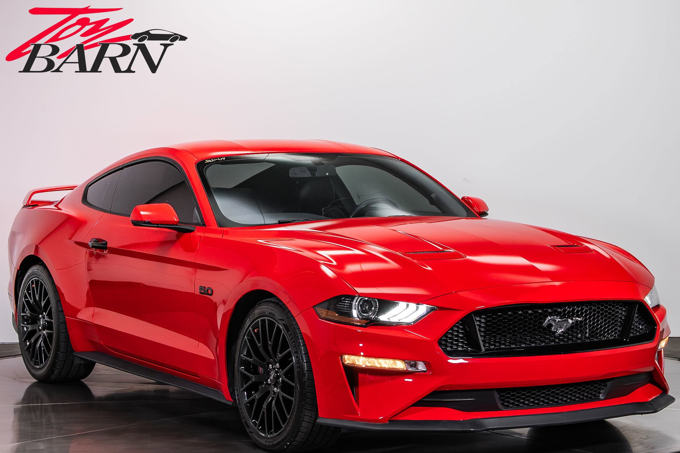 Used 2018 Ford Mustang GT Premium w/ GT Performance Package RWD image 7
