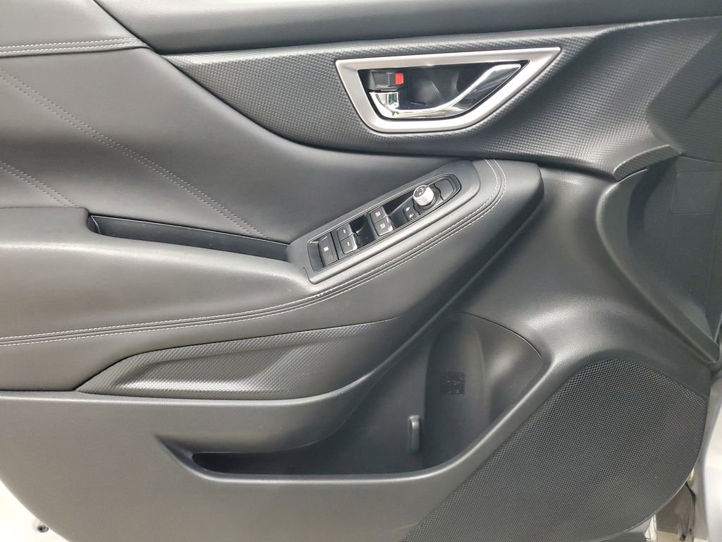 Used 2021 Subaru Forester Limited image 21