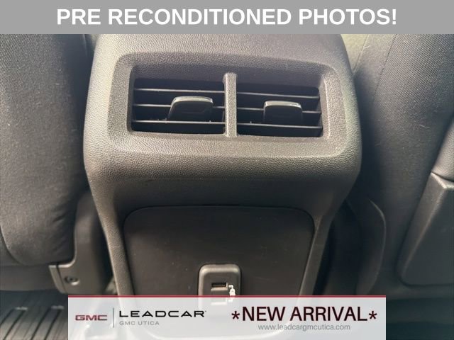 Used 2022 GMC Terrain SLE w/ Driver Convenience Package AWD/4WD image 18