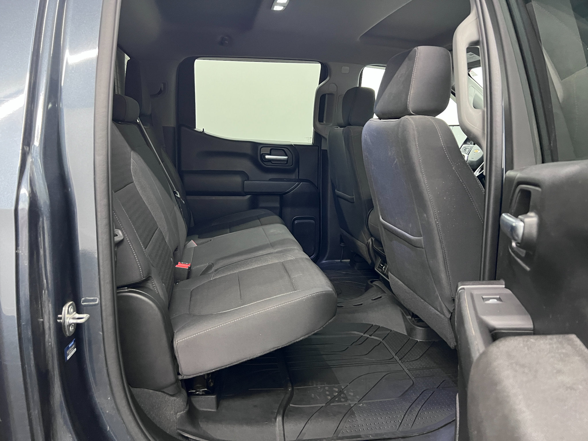 Used 2021 Chevrolet Silverado 1500 LT AWD/4WD image 21