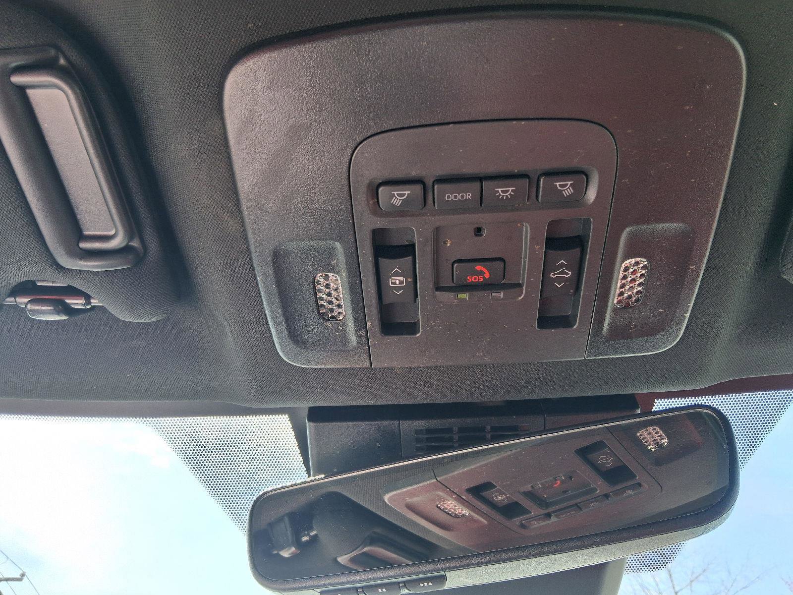 Used 2025 Toyota Camry XSE AWD/4WD image 19