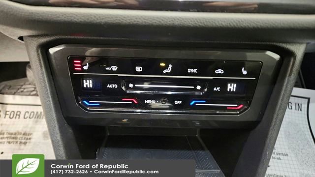 Used 2024 Volkswagen Tiguan SE image 17