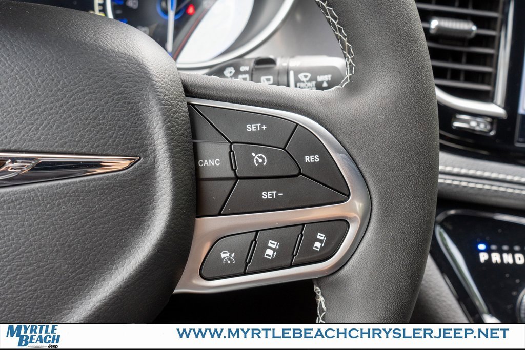 New 2026 Chrysler Pacifica Select image 27
