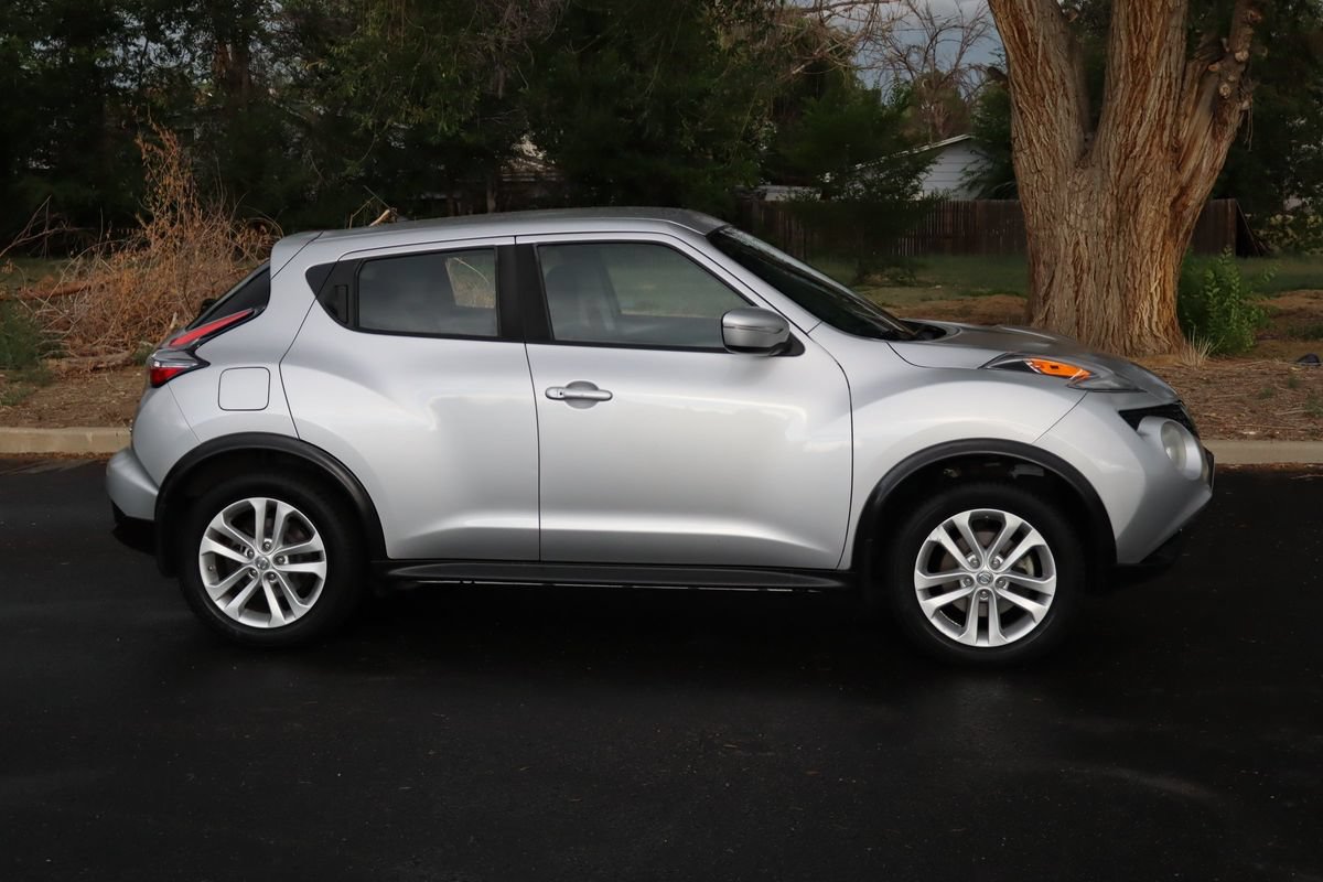 Used 2016 Nissan Juke S AWD/4WD image 3