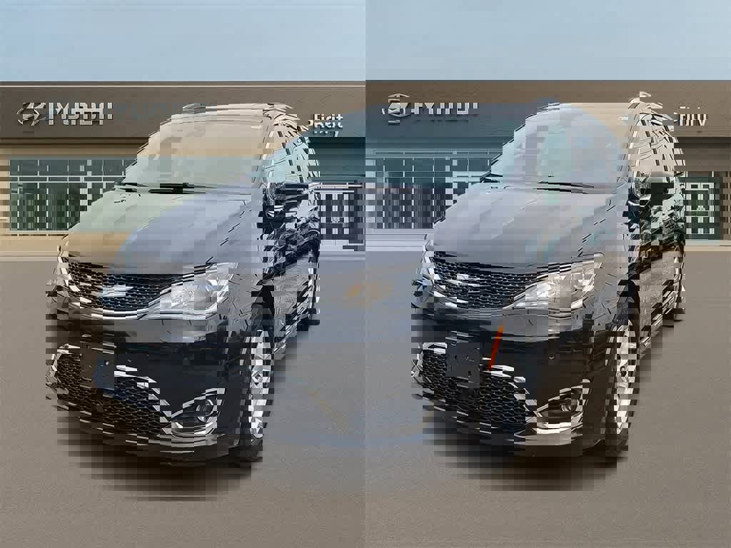 Used 2019 Chrysler Pacifica Touring-L Plus w/ Advanced Safetytec Group