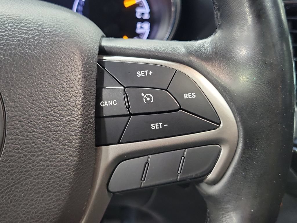 Used 2020 Jeep Grand Cherokee Altitude RWD image 28