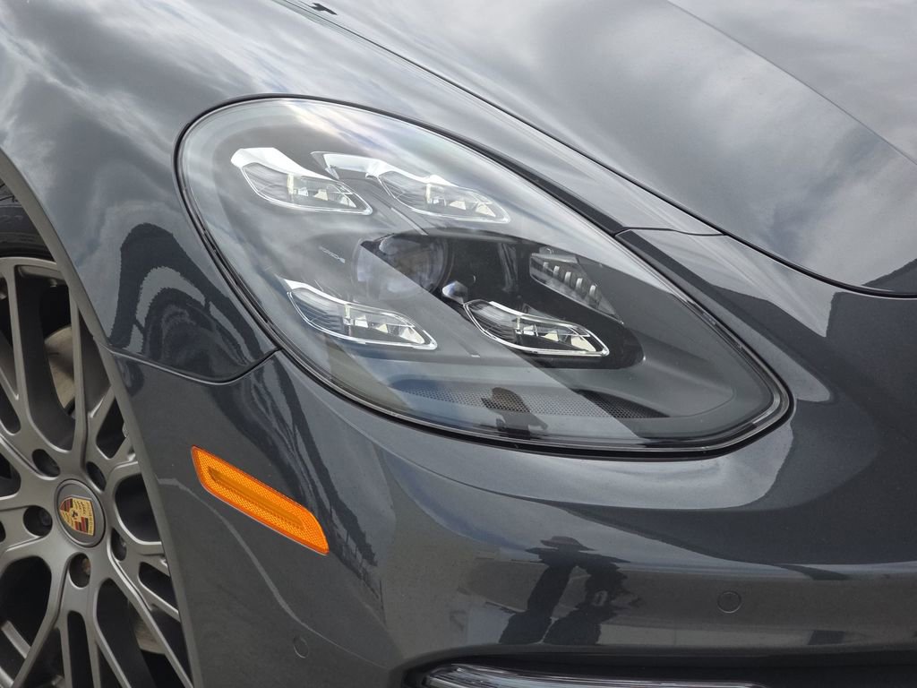 Used 2022 Porsche Panamera 4 E-Hybrid AWD/4WD image 35