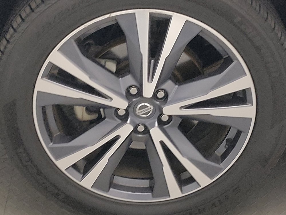 Used 2020 Nissan Pathfinder Platinum w/ Cargo Package FWD image 31