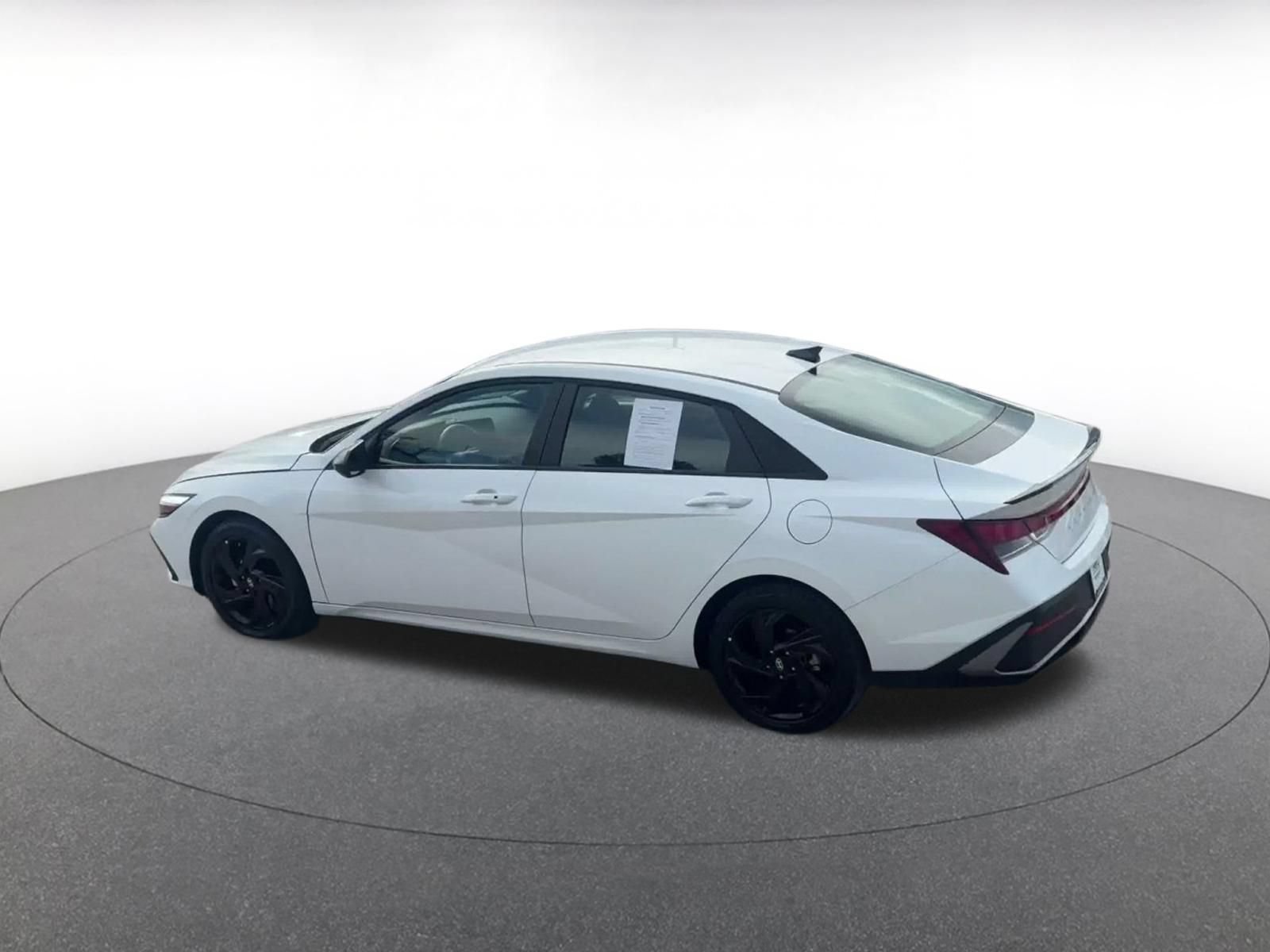 Used 2026 Hyundai Elantra Sport FWD image 9