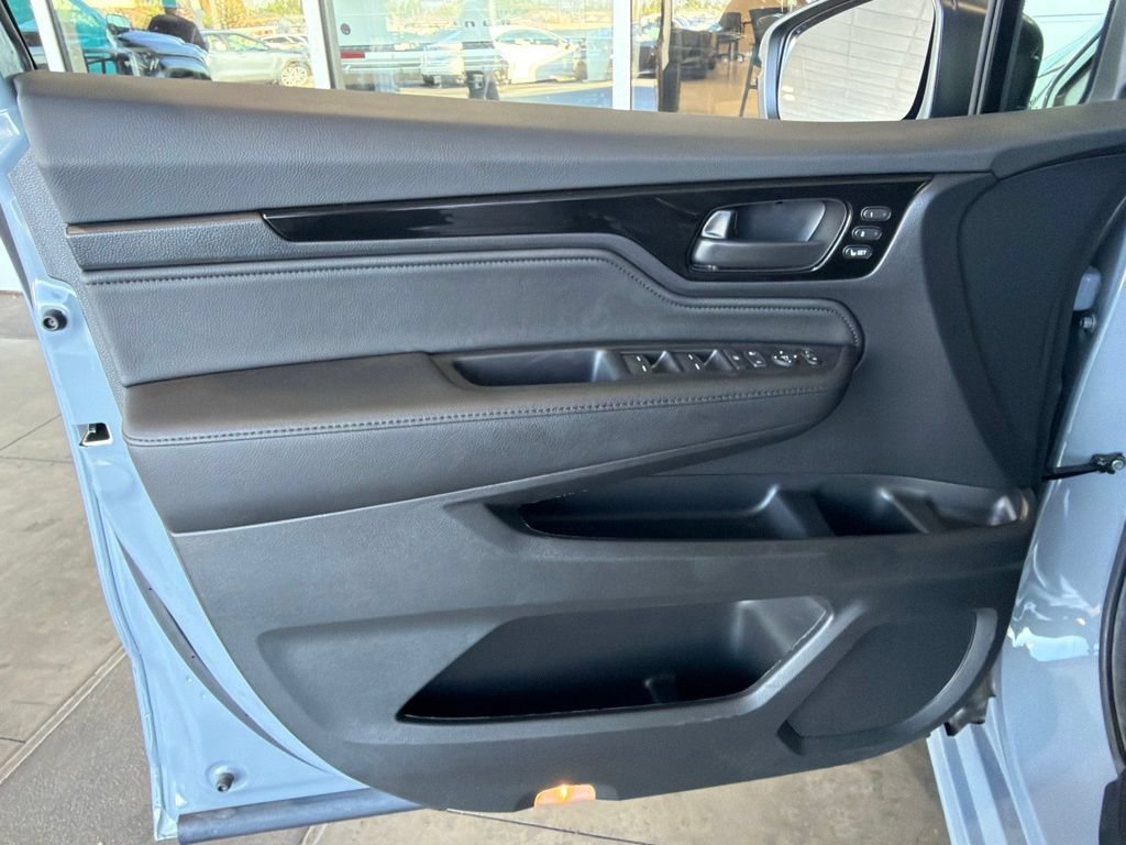 Used 2025 Honda Odyssey Touring image 18