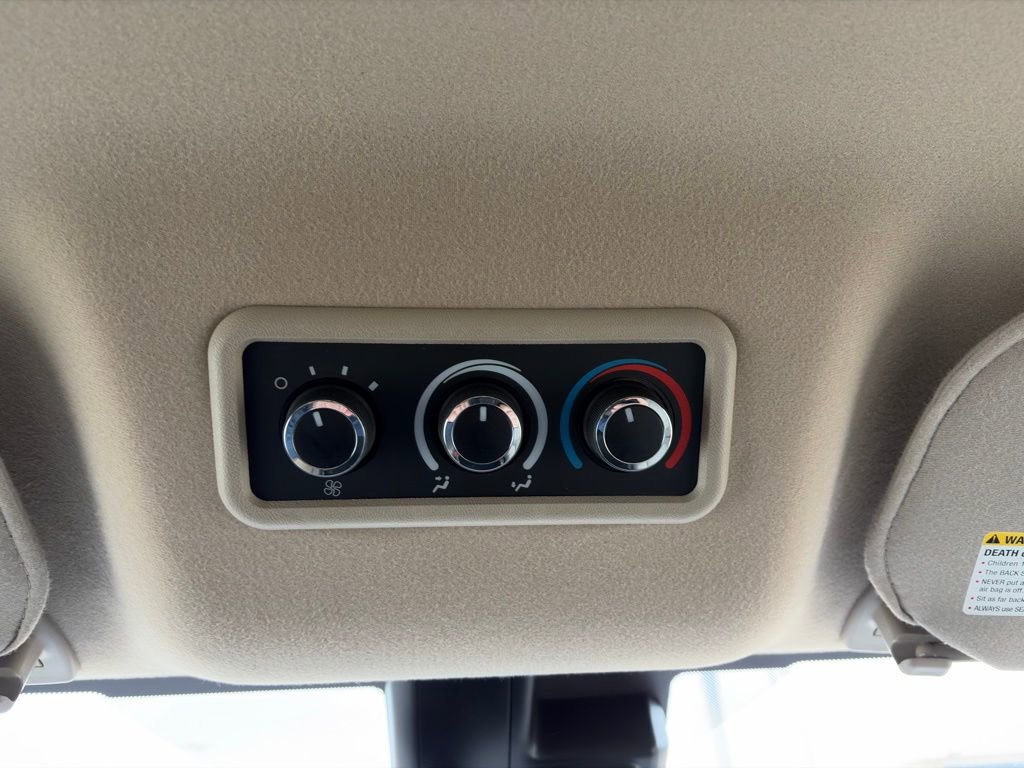 Used 2024 Chevrolet Express 3500 LT w/ LT Preferred Equipment Group image 20