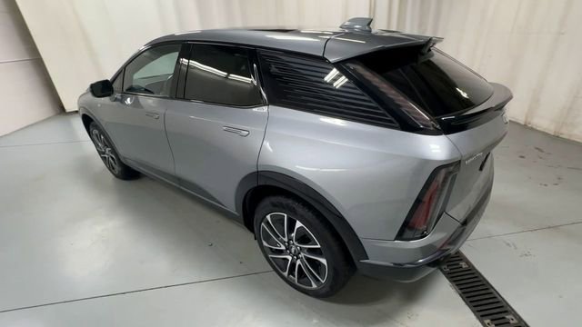 Certified 2025 Cadillac Optiq Sport 2 w/ LPO, Floor Liner Package image 6