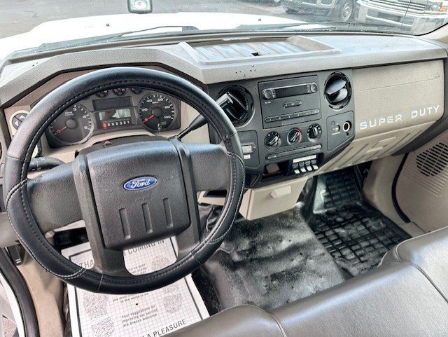 Used 2009 Ford F550 2WD Regular Cab Super Duty image 19