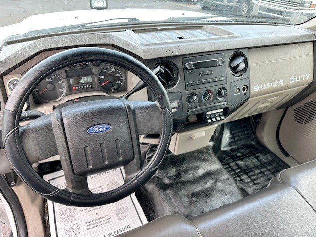 Used 2009 Ford F550 2WD Regular Cab Super Duty image 19