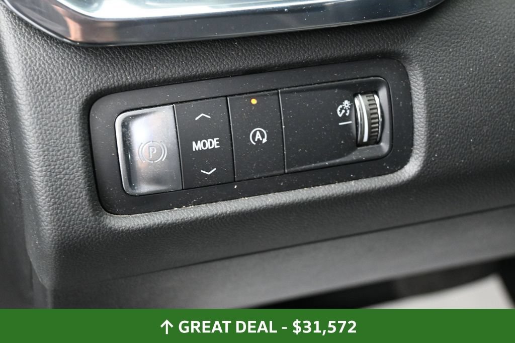 Used 2025 GMC Acadia Elevation FWD image 32