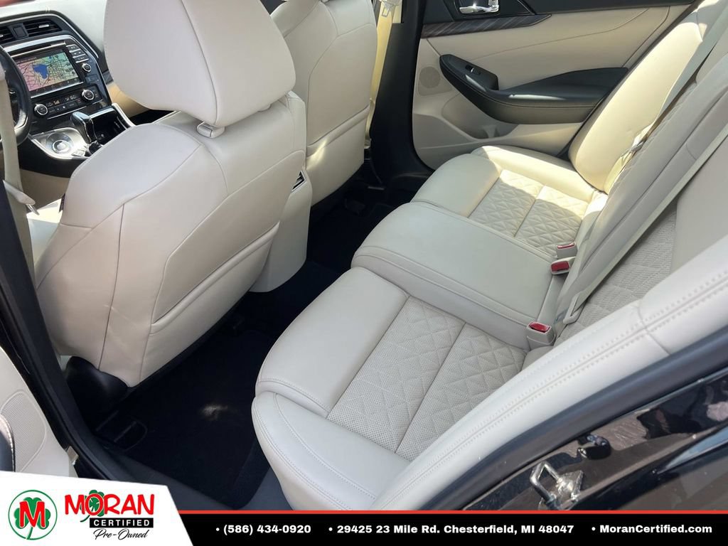 Used 2017 Nissan Maxima Platinum FWD image 12