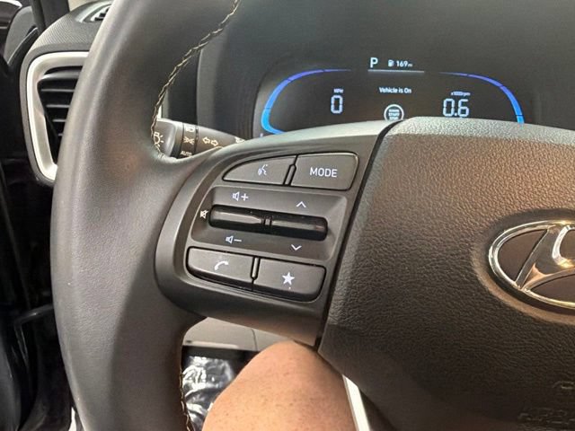 Used 2025 Hyundai Venue SEL FWD image 24