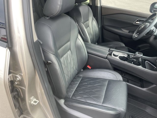 Used 2023 Nissan Rogue Platinum w/ Platinum Premium Package image 49