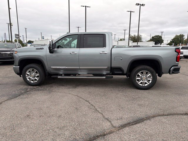 New 2026 Chevrolet Silverado 2500 High Country w/ LPO, Dark Essentials Package AWD/4WD image 6