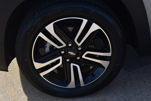 Used 2023 Chevrolet TrailBlazer LT image 11
