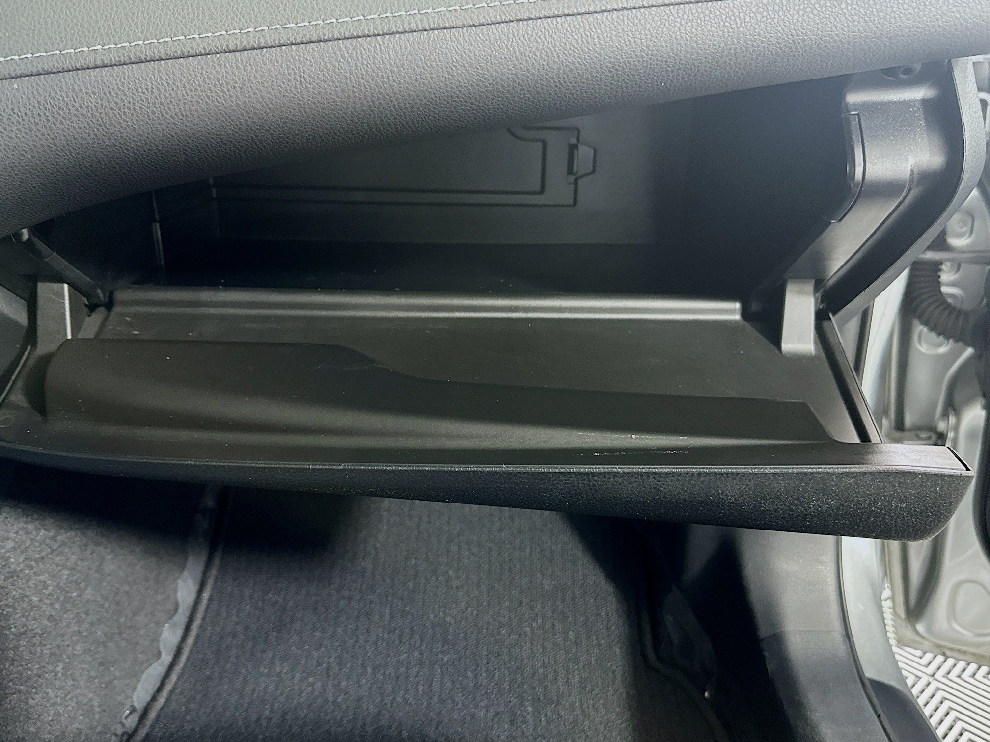 Used 2020 Toyota Camry XSE FWD image 32