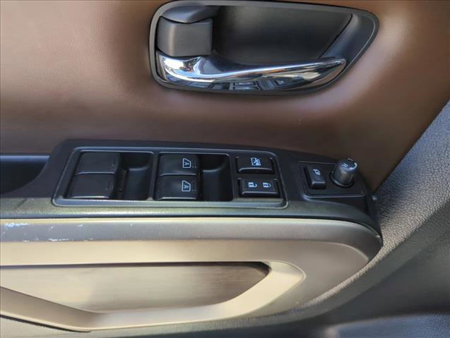 Used 2023 Nissan Titan Platinum Reserve w/ Moonroof Package AWD/4WD image 28