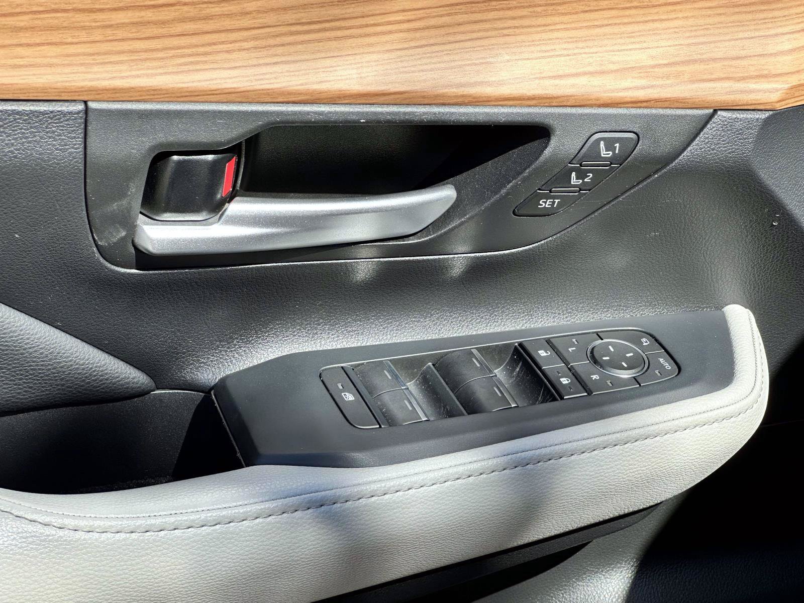 Certified 2024 Toyota Grand Highlander AWD image 13
