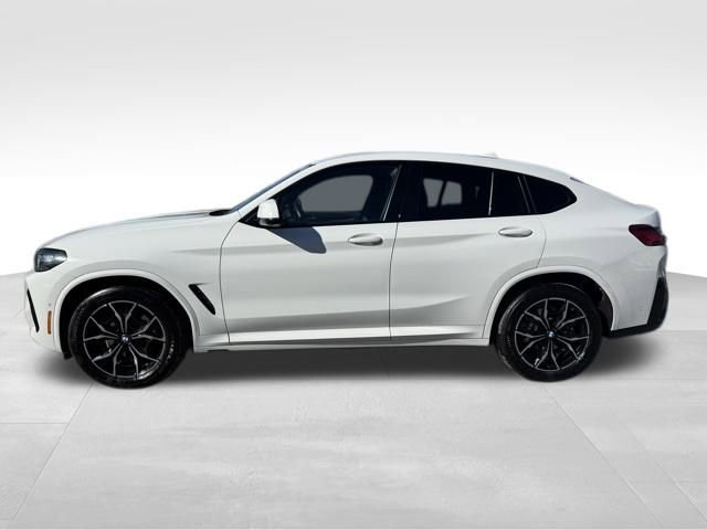 Used 2023 BMW X4 xDrive30i w/ M Sport Package image 4