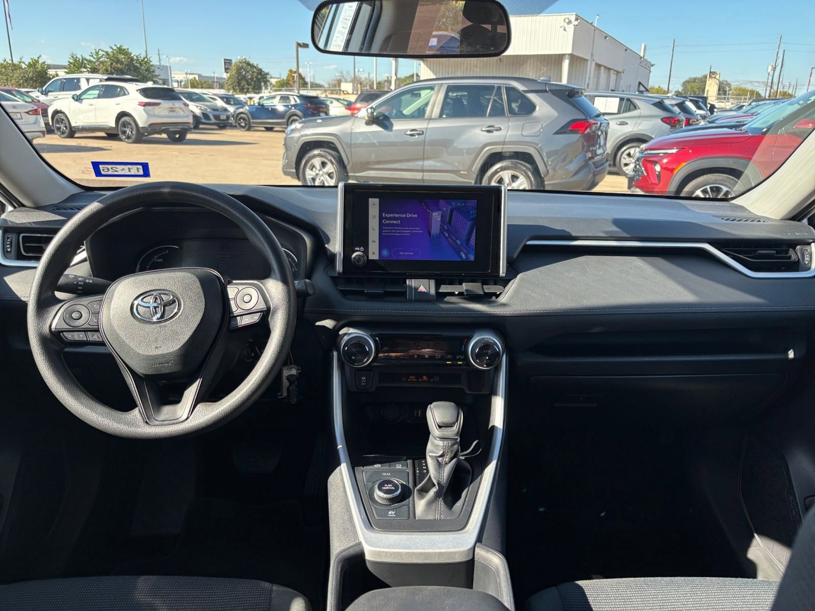 Used 2025 Toyota RAV4 LE image 32