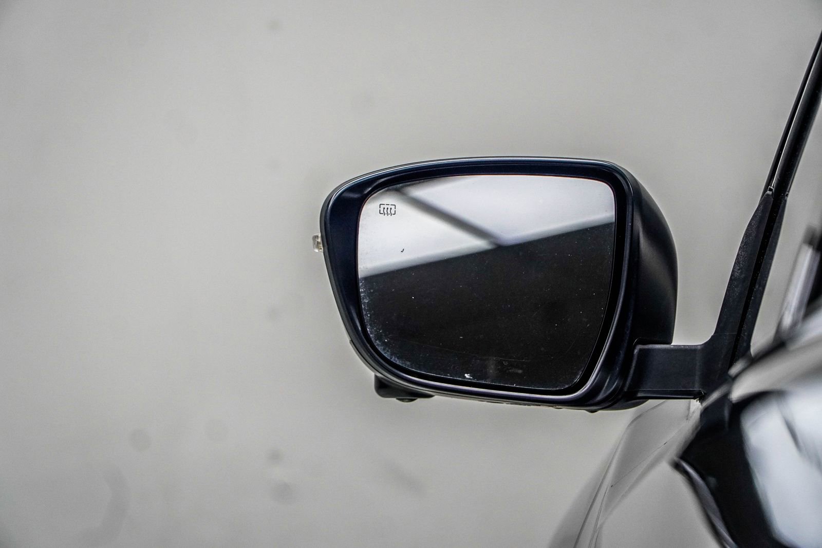 Used 2018 Nissan Rogue SL w/ Premium Package FWD image 15