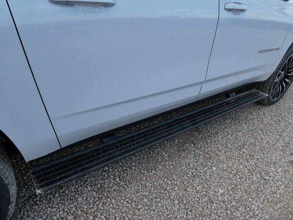 New 2026 Chevrolet Suburban High Country image 12
