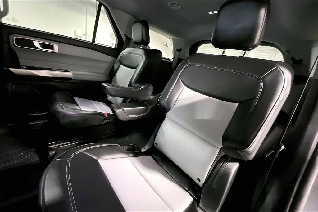 Used 2023 Ford Explorer XLT w/ Equipment Group 202A image 35