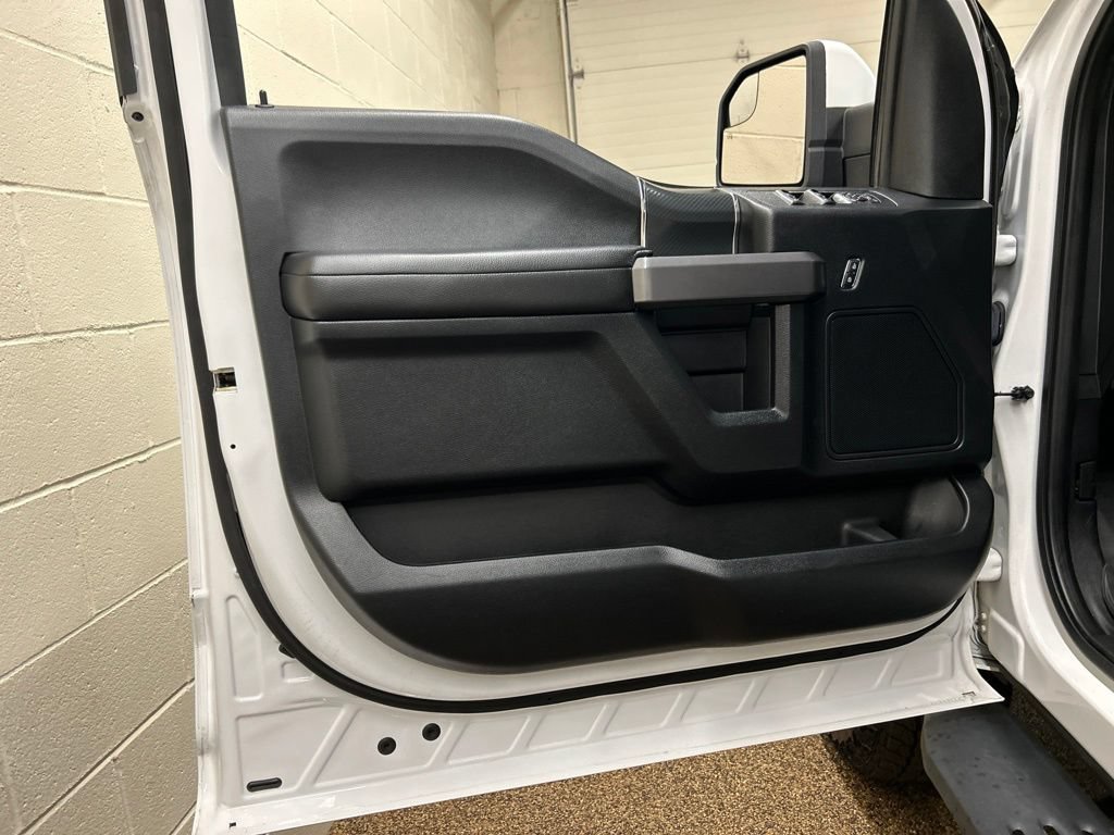 Used 2019 Ford F150 XLT w/ Equipment Group 302A Luxury AWD/4WD image 13