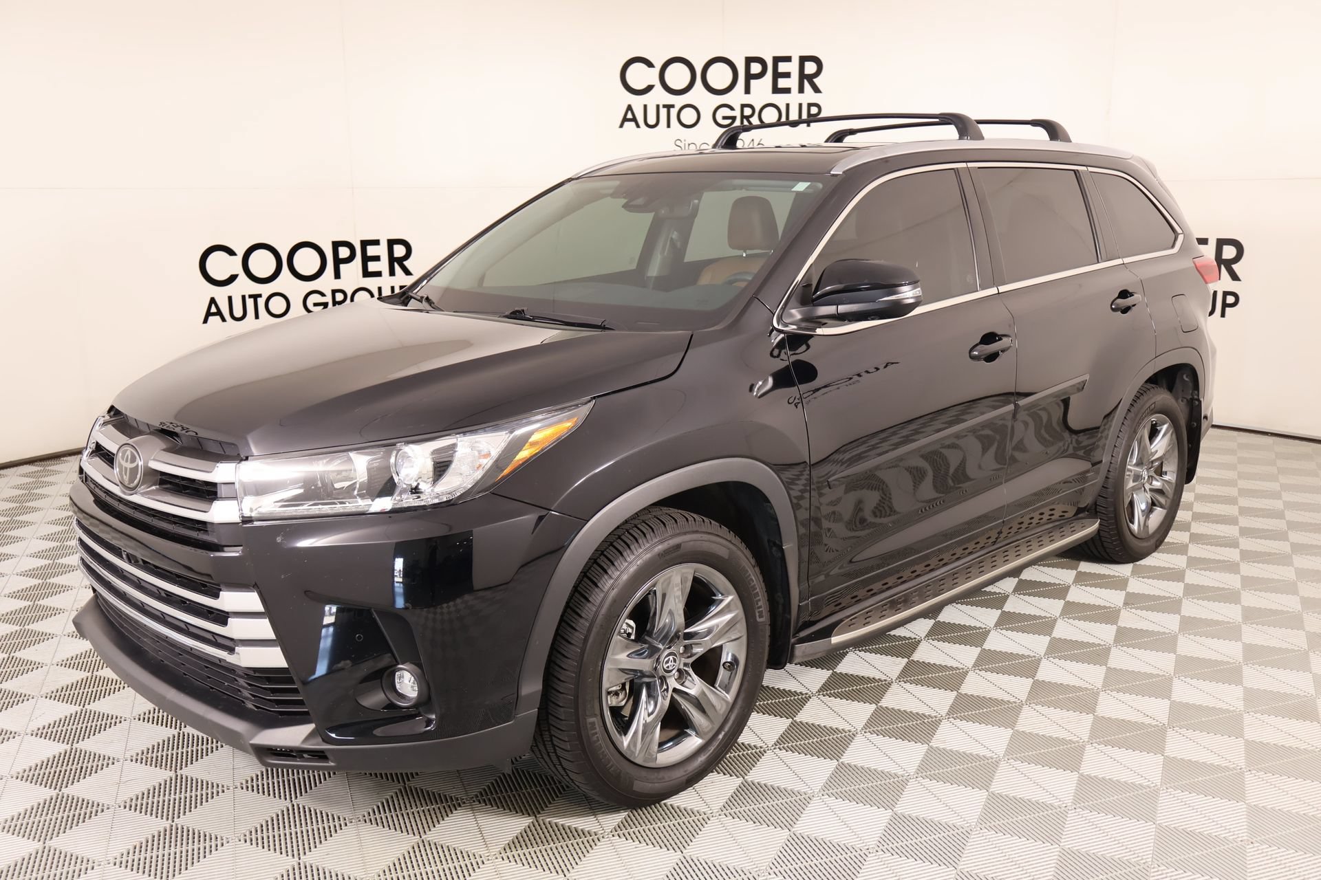 Used 2019 Toyota Highlander Limited Platinum AWD/4WD image 10