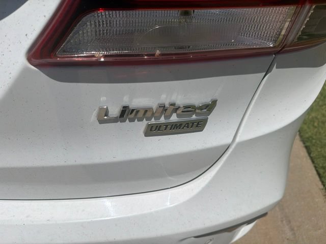 Used 2017 Hyundai Santa Fe Limited FWD image 5