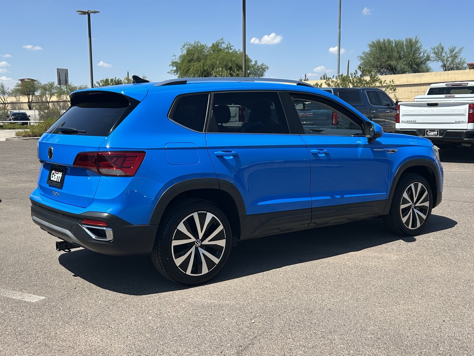 Used 2022 Volkswagen Taos SE FWD image 5