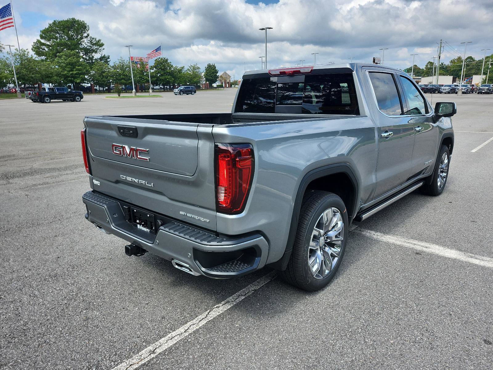 New 2026 GMC Sierra 1500 Denali w/ Denali Reserve Package image 3