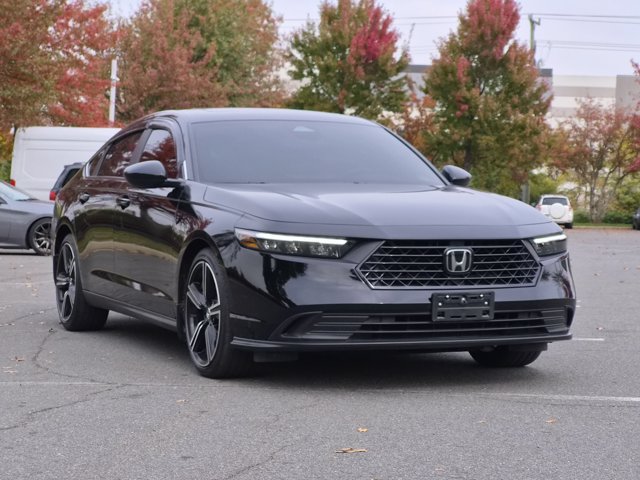 Used 2025 Honda Accord Sport image 3